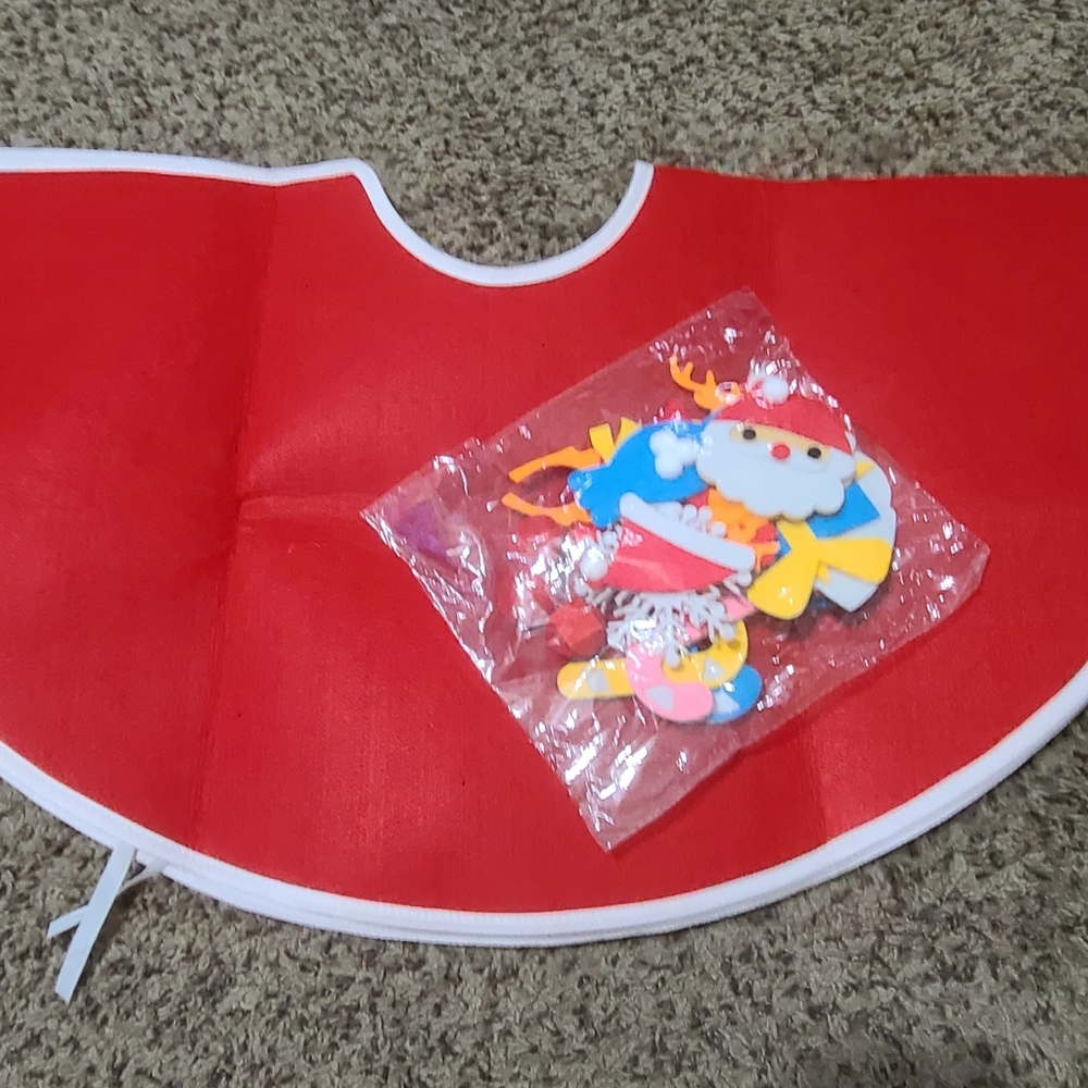 DIY Christmas tree skirt - Picture 2 of 2